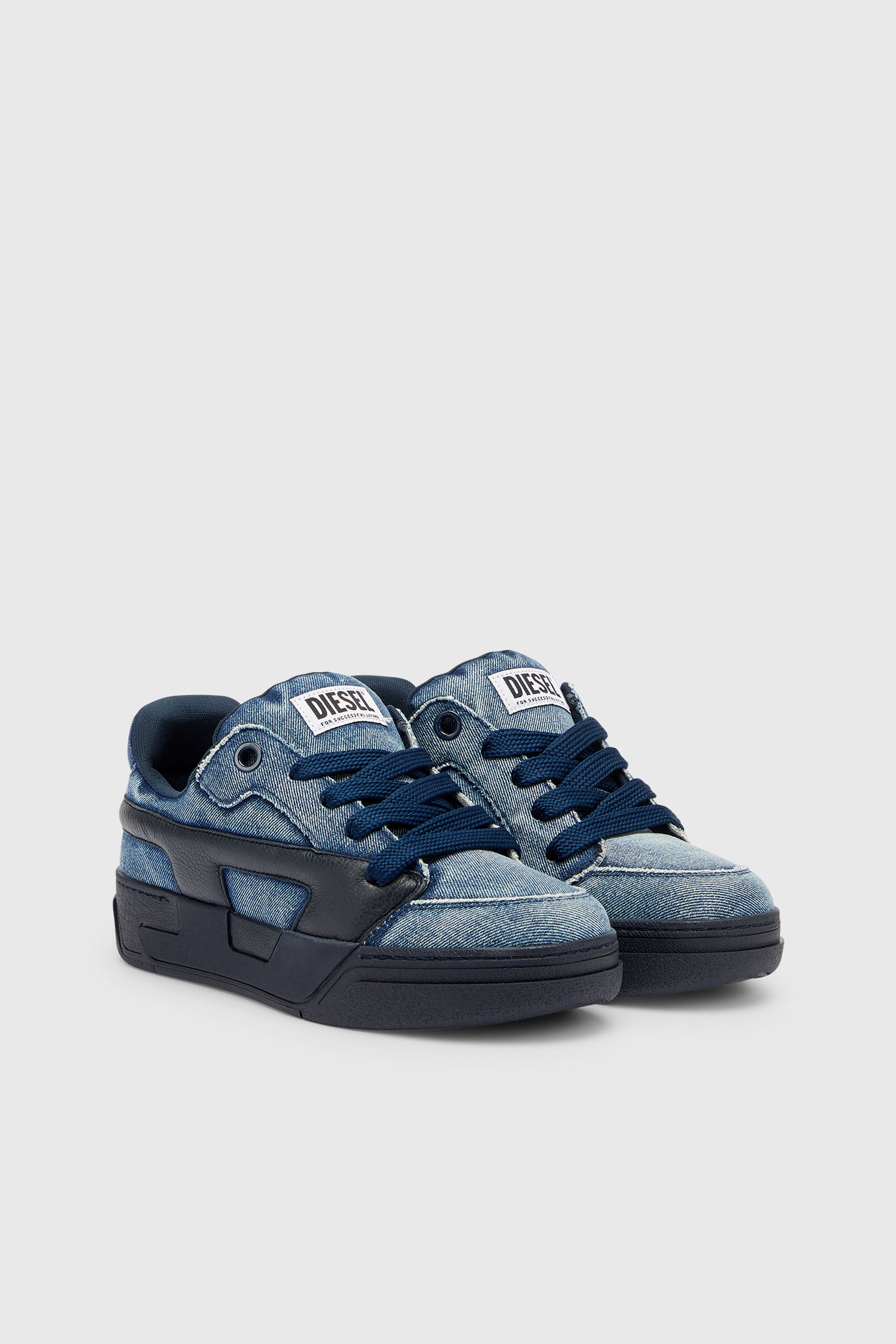 Diesel - S-D-OLLIE LOW, Man's S-D-Ollie - Sneakers in washed frayed denim in Blue - 2