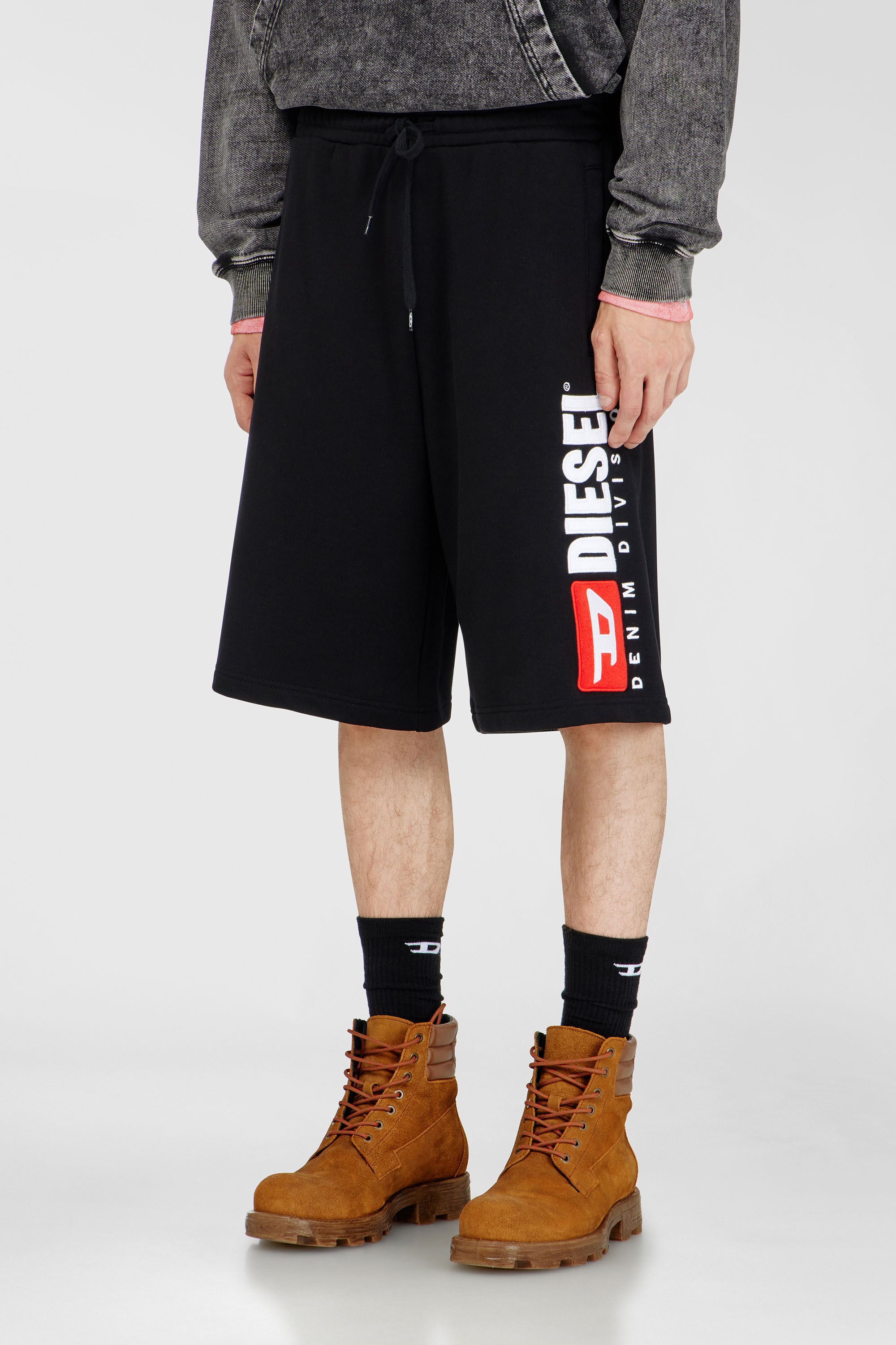 Diesel - P-CROW-DIV, Man's Fleece shorts with maxi logo patch in Black - 3