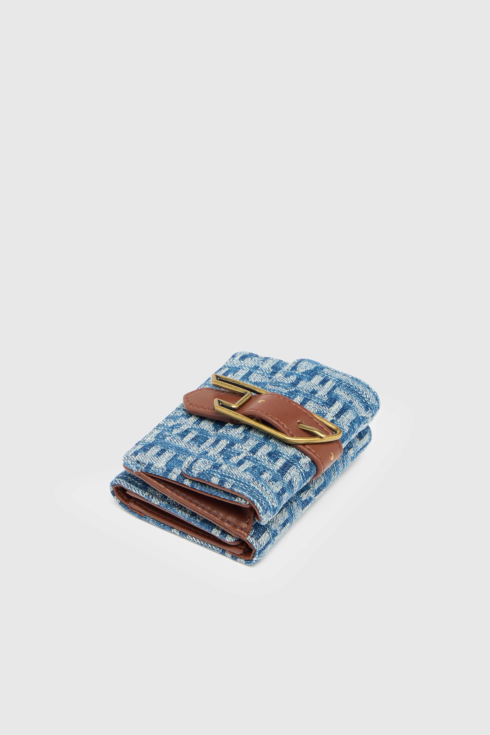Diesel - D-LINE TRI FOLD COIN XS II, Woman's Tri-fold wallet in monogram denim with belt detail in Blue - 4
