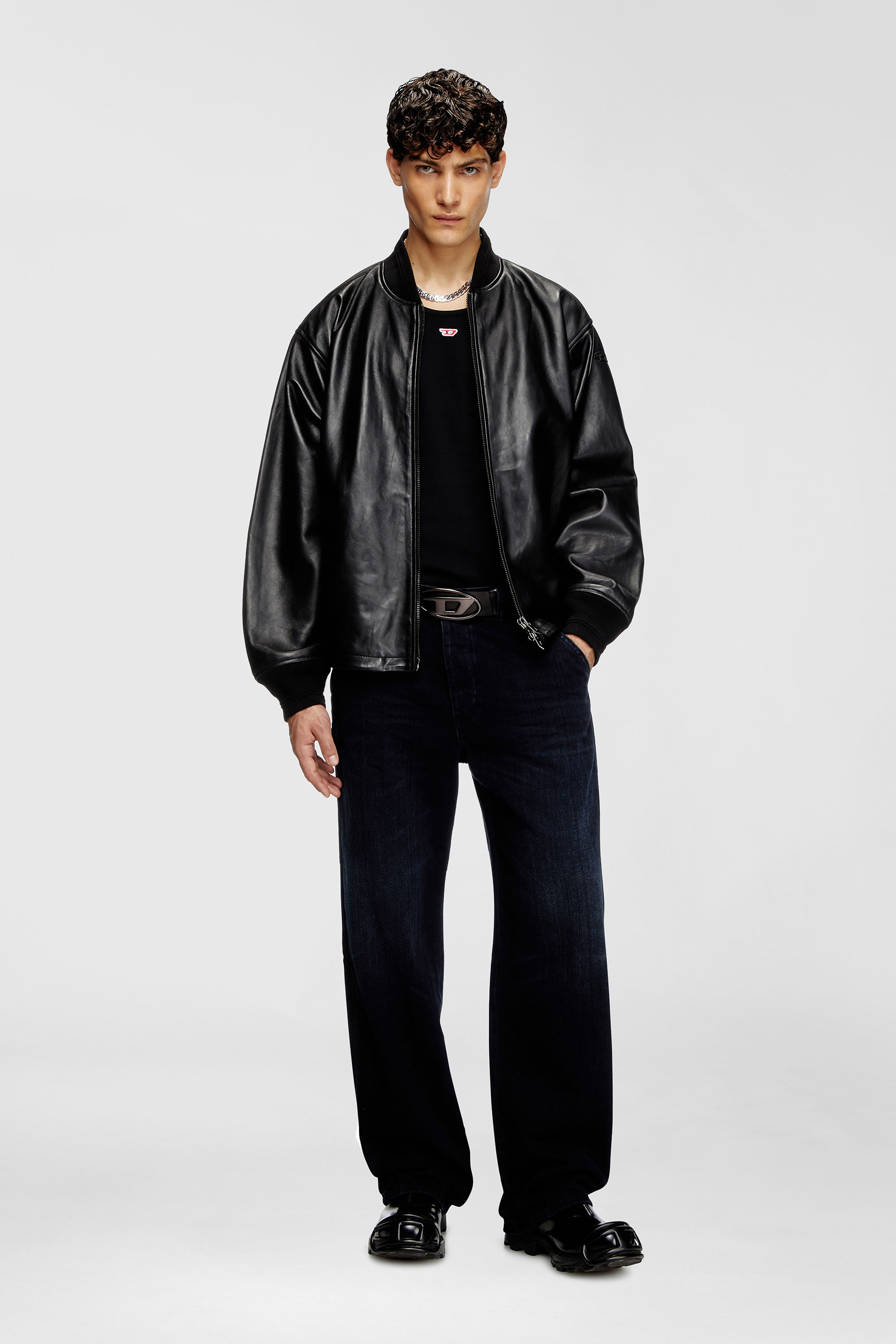 Diesel - D-HAMMER SO D, Man's D-Hammer-Leather lace-up shoes with oval D toe cap in Opaque Black - 2