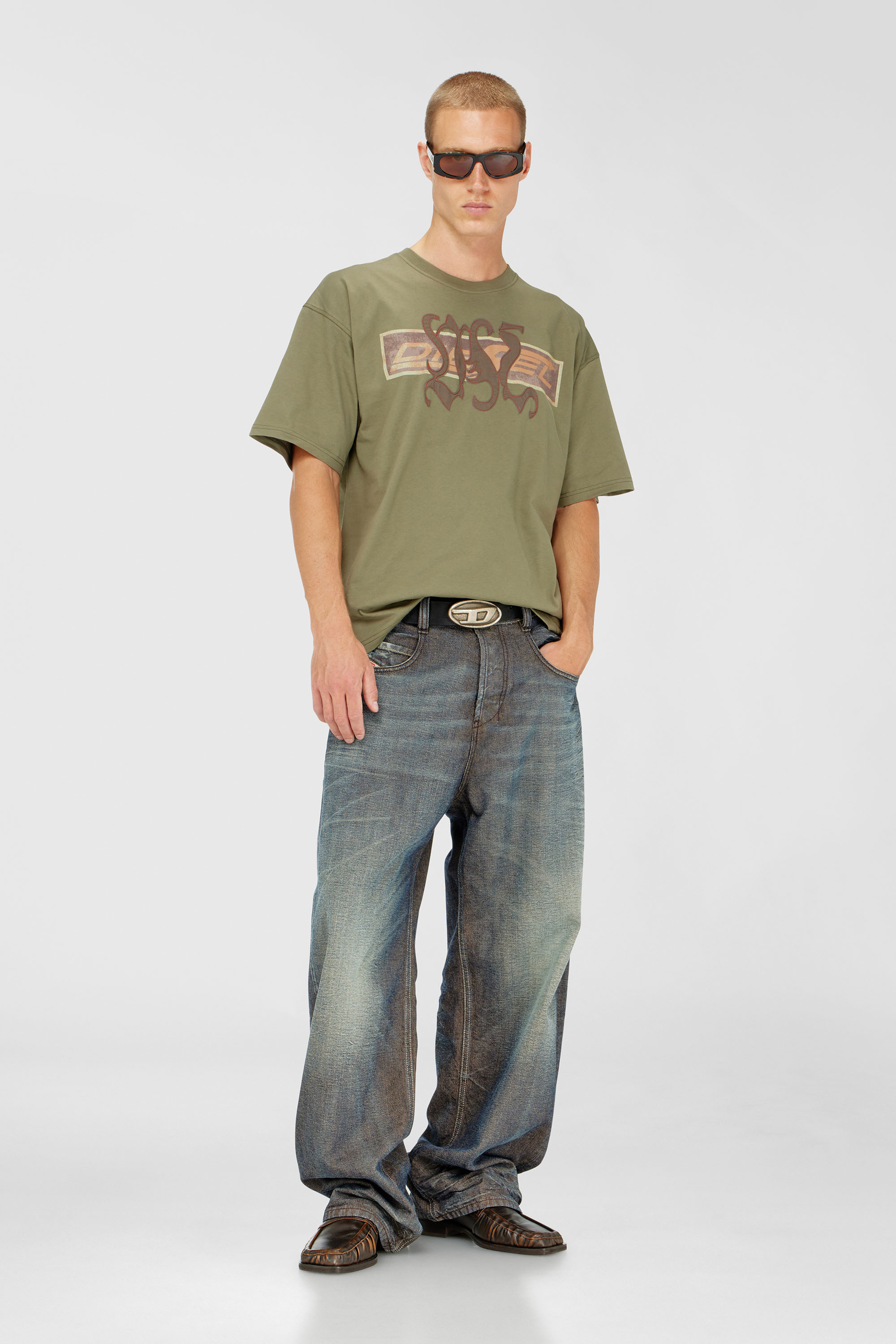Diesel - T-BOXT-AA17, Man's T-shirt with graphic print and patches in Military Green - 2