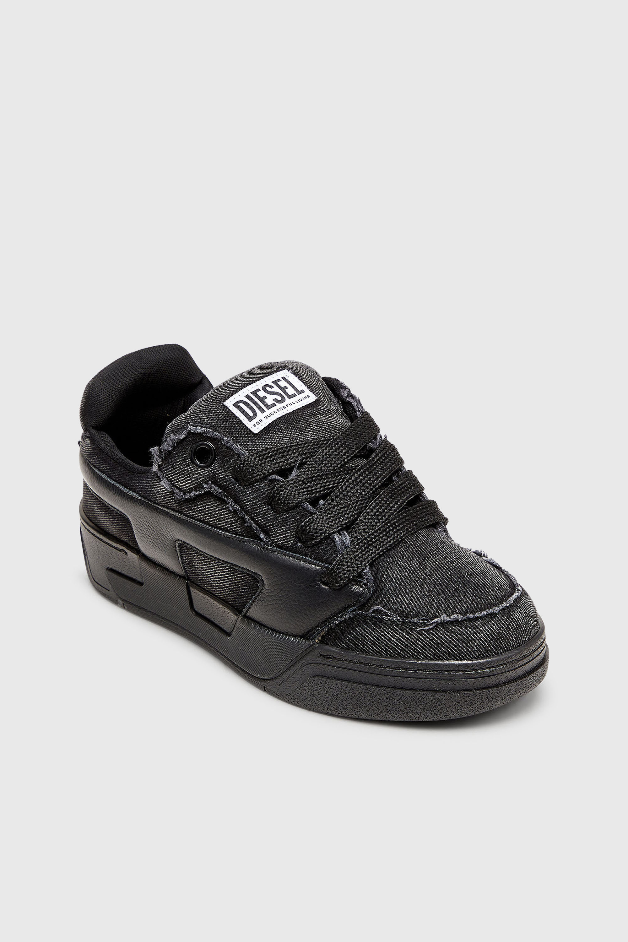 Diesel - S-D-OLLIE LOW, Man's S-D-Ollie - Sneakers in frayed denim e leather in Black - 6
