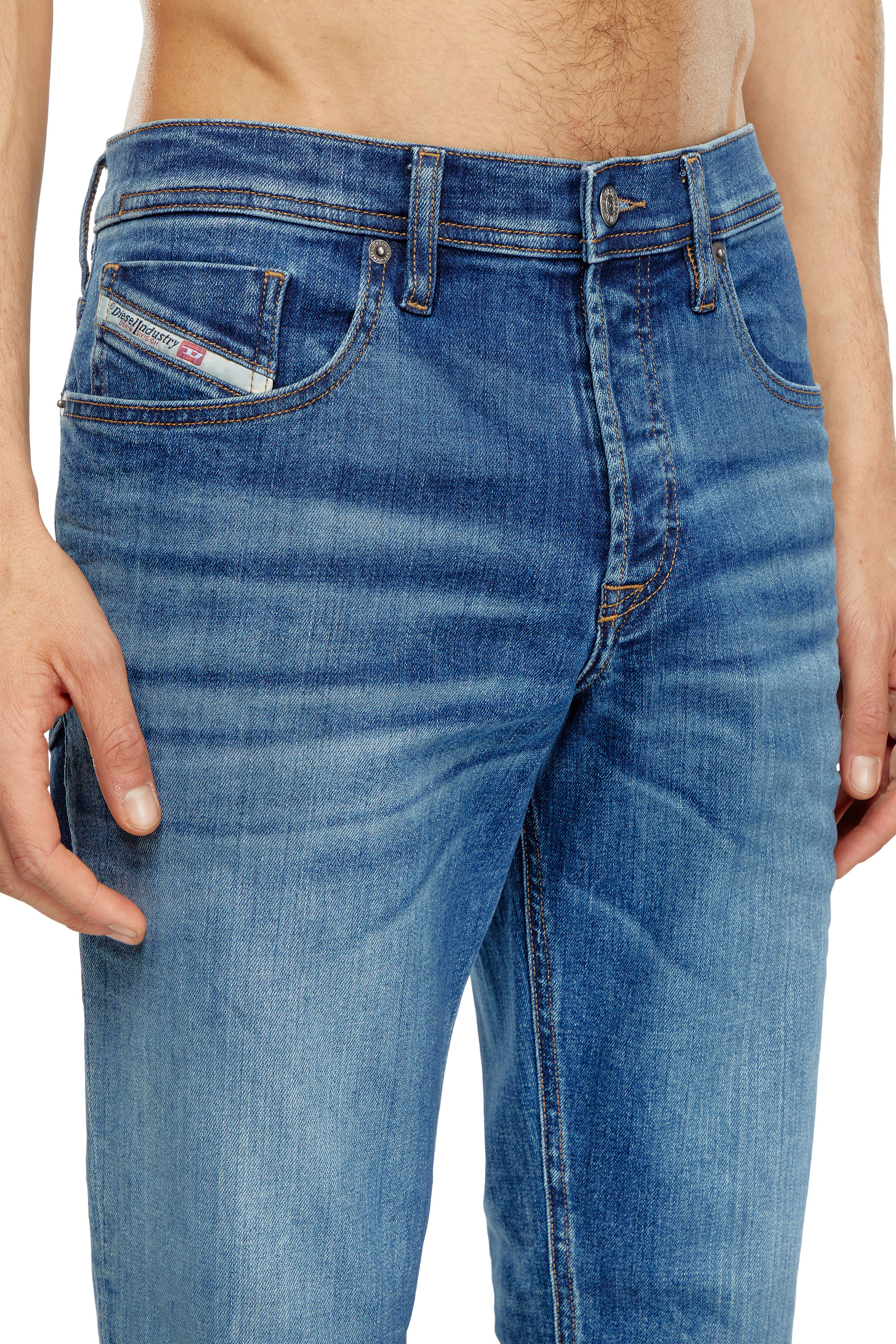 Diesel - Man Tapered Jeans 2023 D-Finitive 0GRDP, Medium blue - Image 4