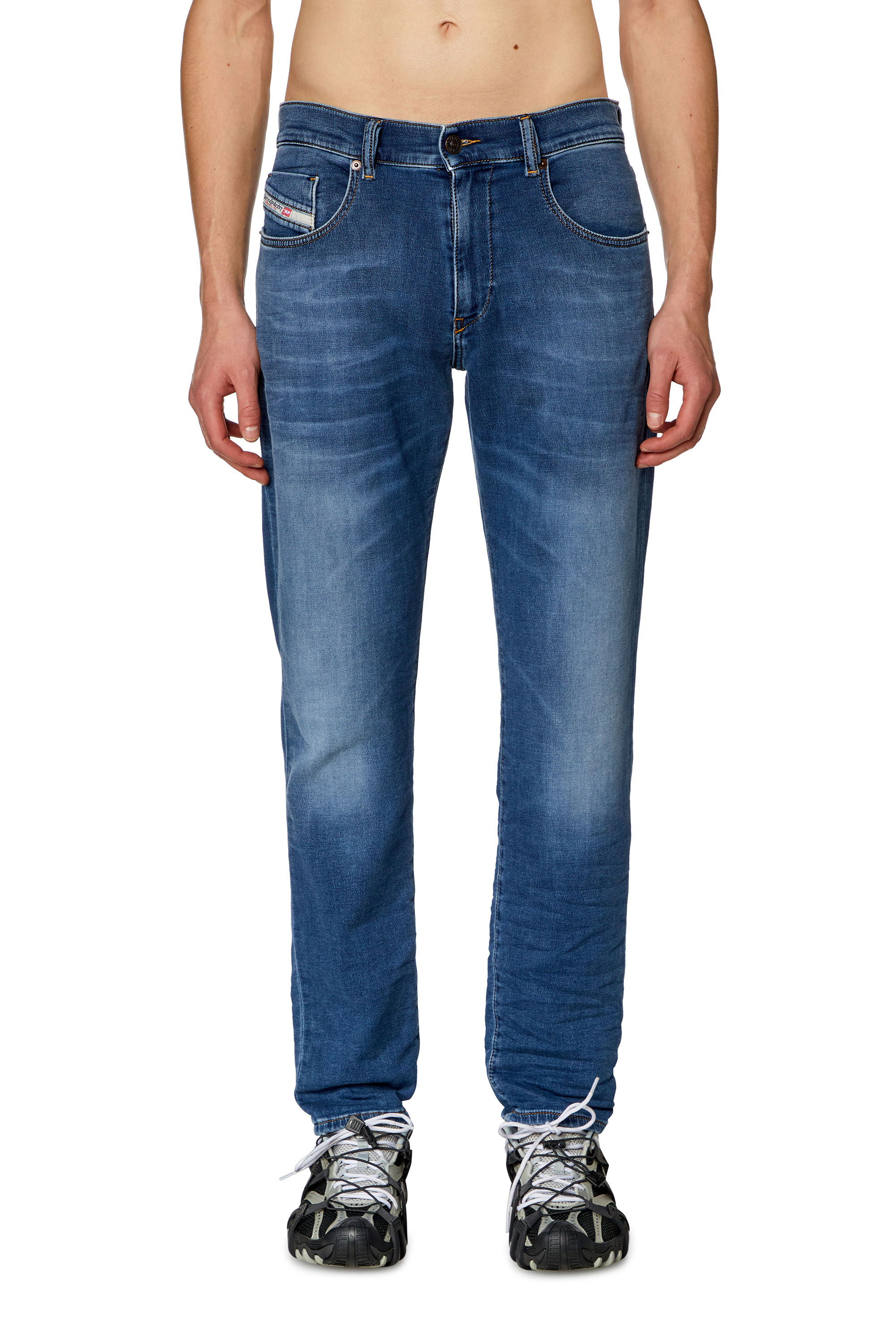 Diesel - Man's Slim 2060 D-Strukt Joggjeans® 068HY, Medium blue - 2