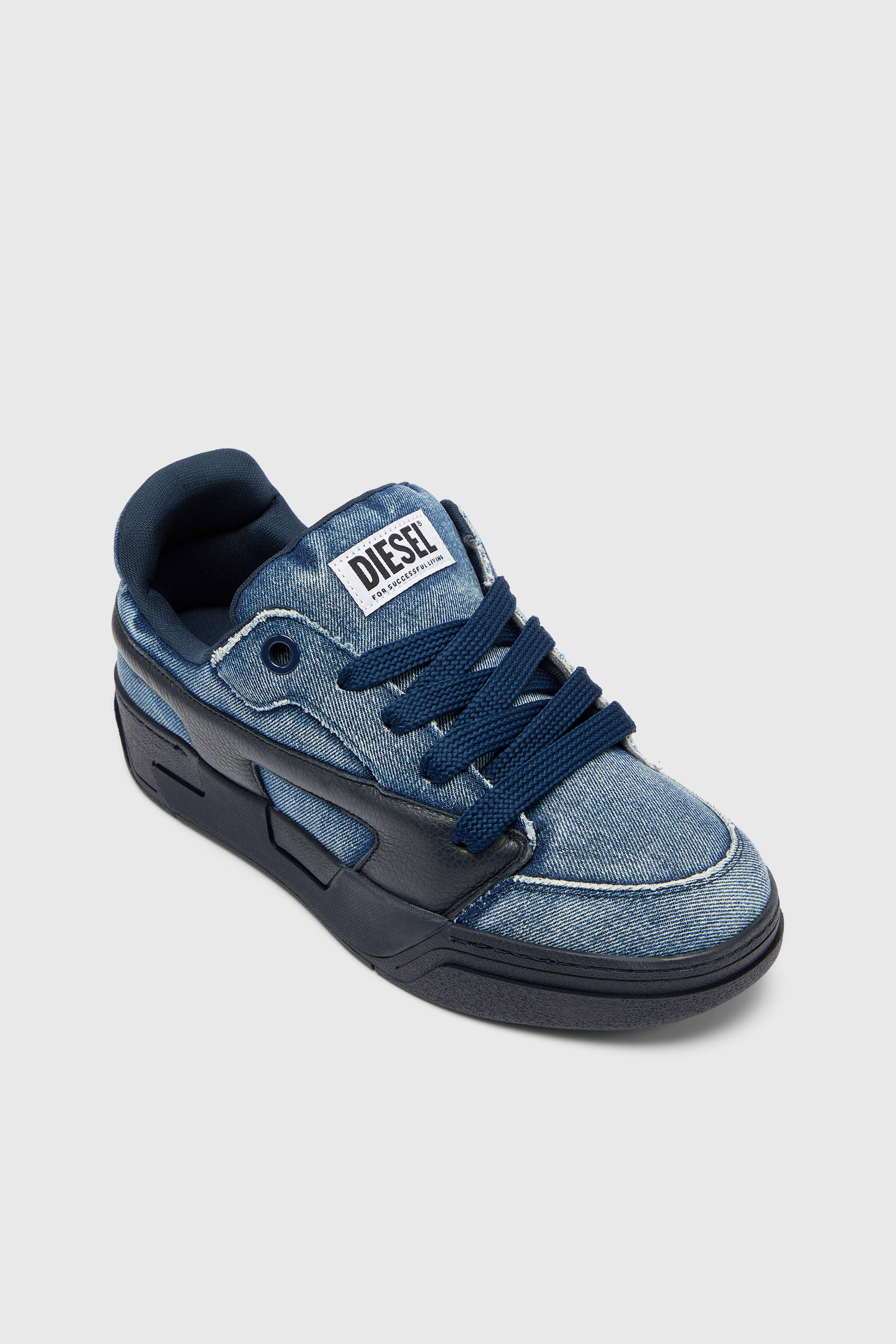 Diesel - S-D-OLLIE LOW, Man's S-D-Ollie - Sneakers in washed frayed denim in Blue - 6