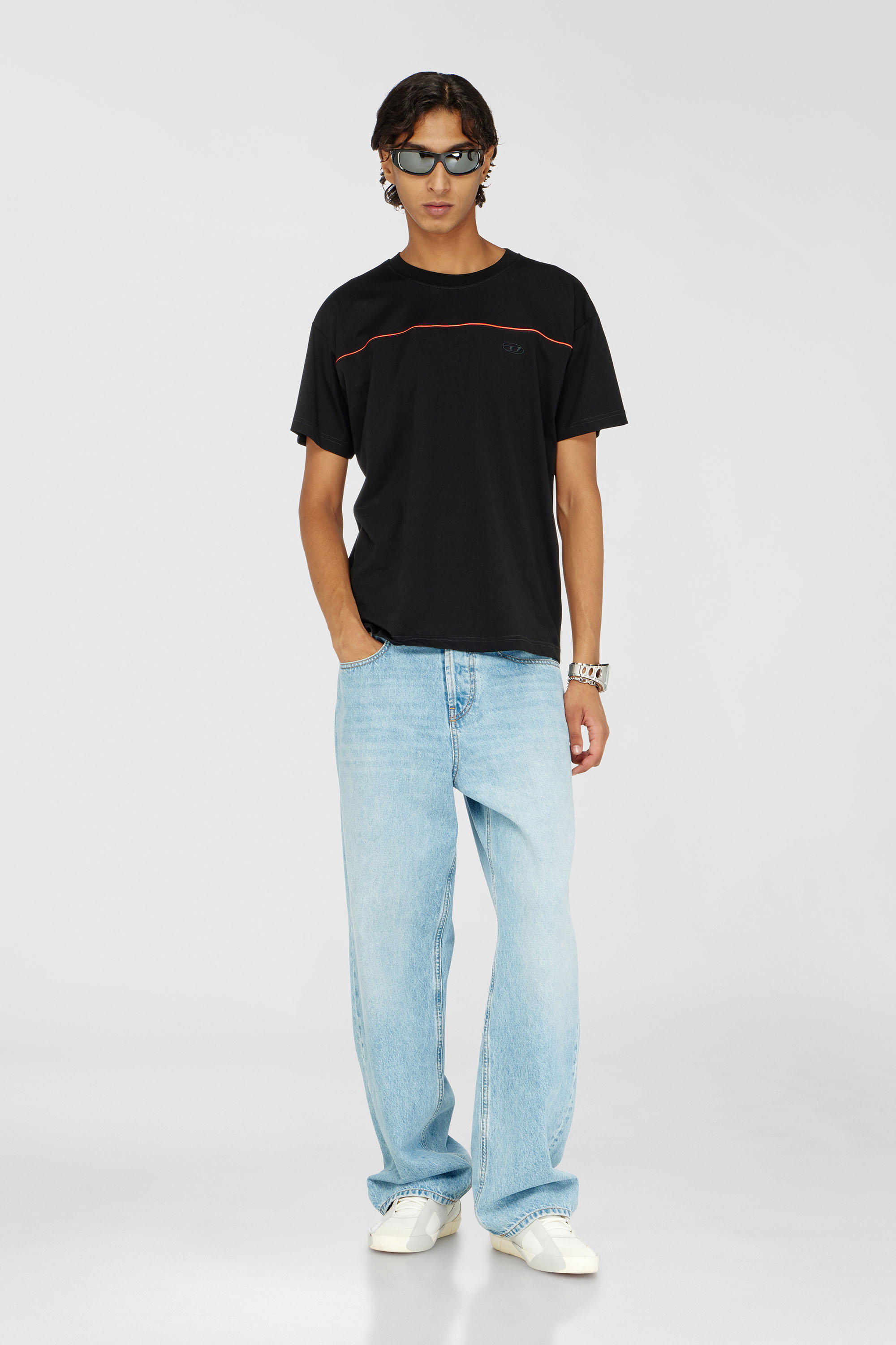 Diesel - T-NORM-PIPING, Man's T-shirt with contrast piping in Black - 2