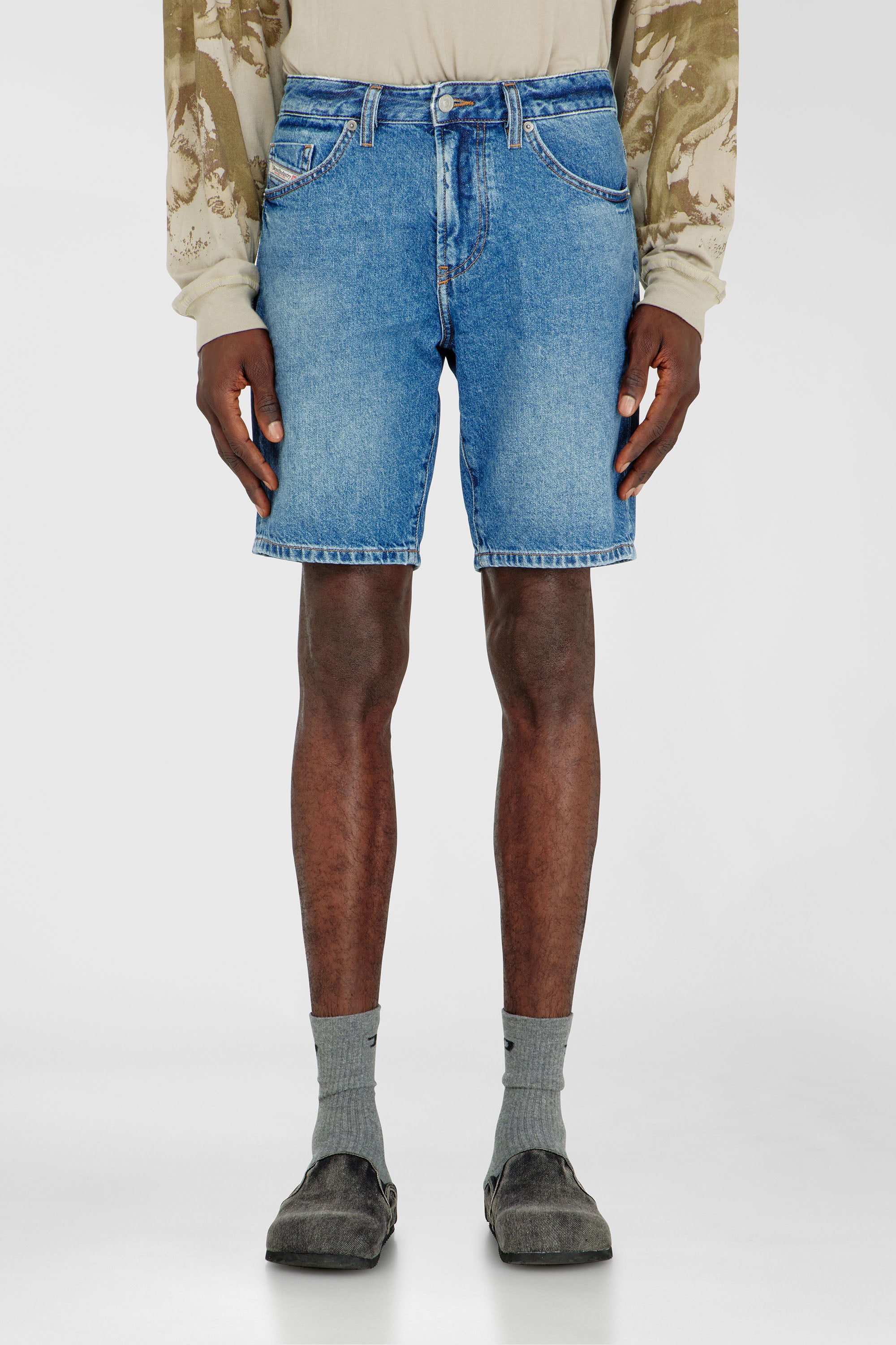 Diesel - D-FIN, Man's Slim shorts in clean-wash denim in Blue - 1